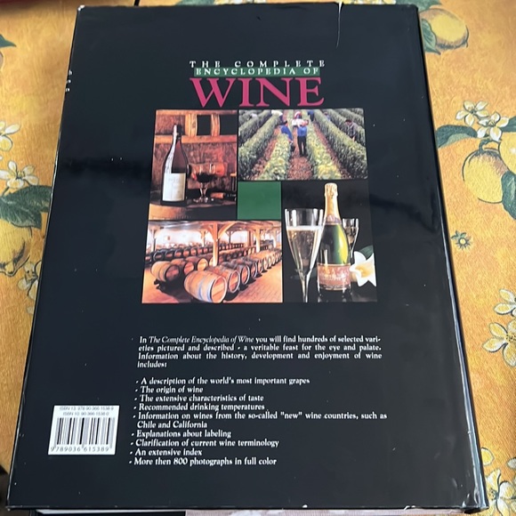 Wine Encyclopedias - Picture 5 of 6